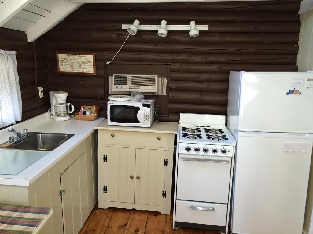 Pine Grove 2* Lincolnville